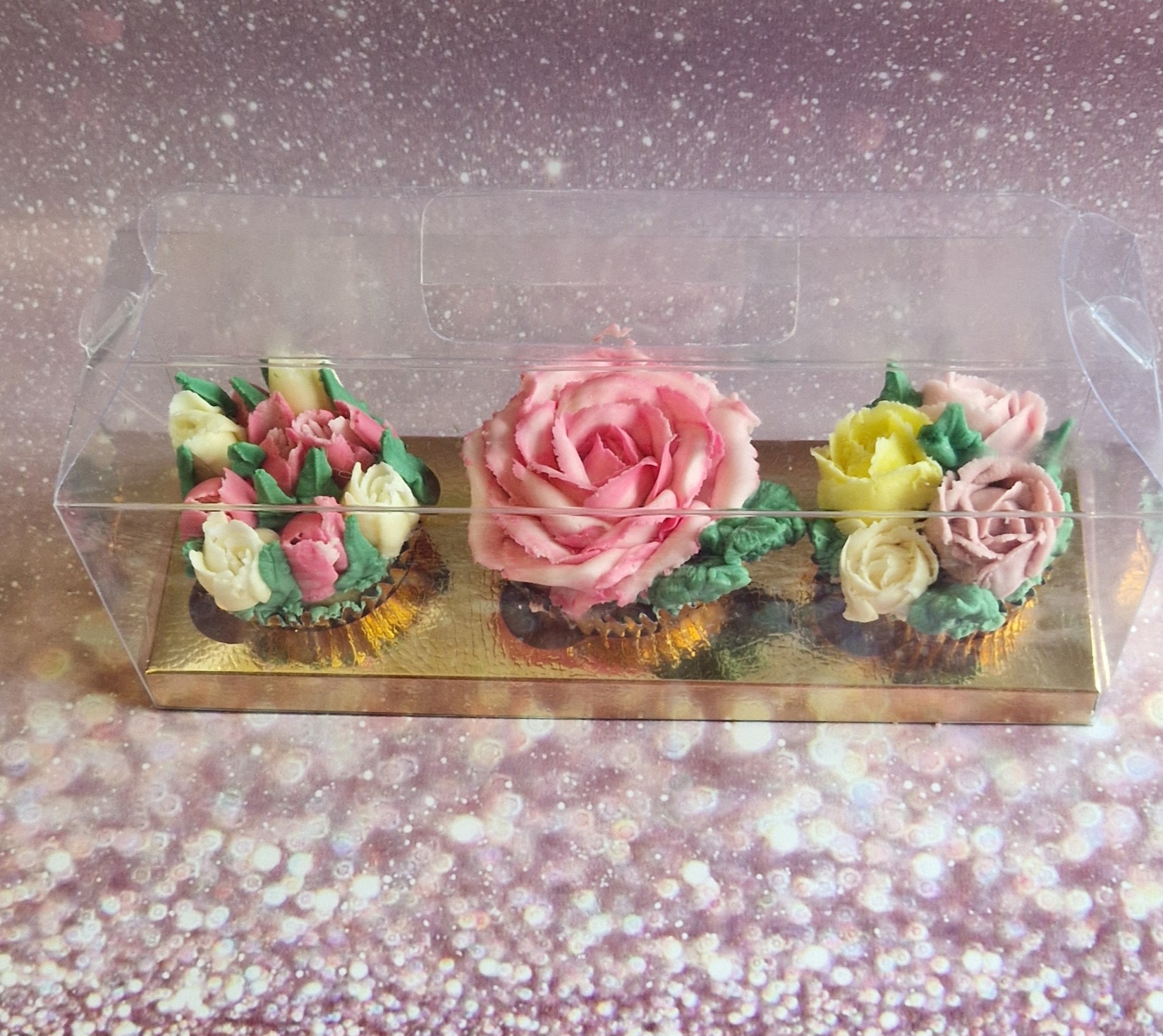 Mother's Day cupcake design 2